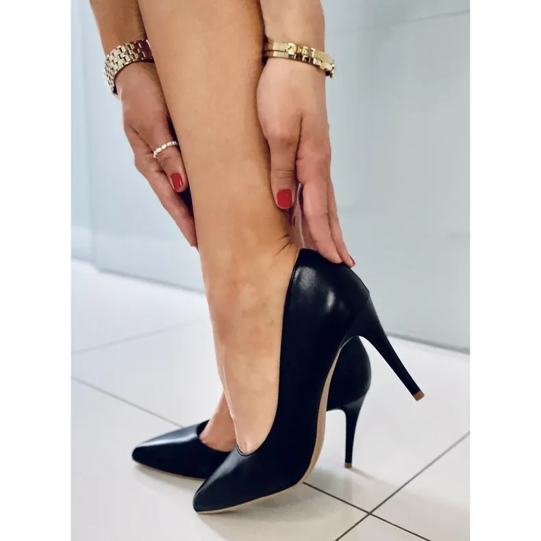 Clous ajourés Cecile Black le noir