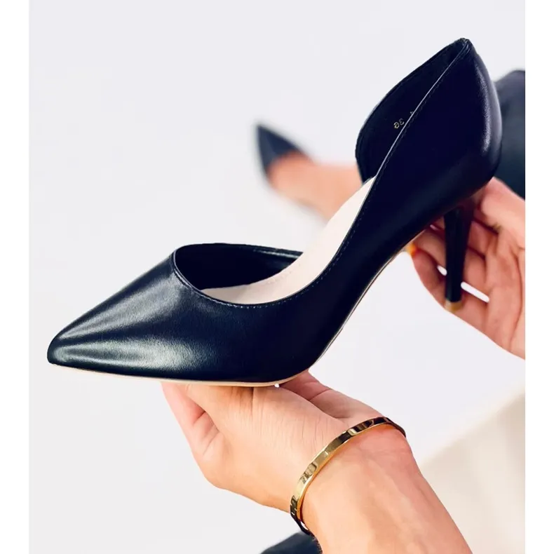 Clous ajourés Cecile Black le noir